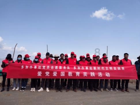 逃离天鹅森林
