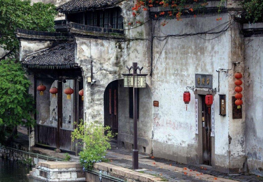韩女星李先彬《芭莎》杂志写真氛围感十足，她和李光洙是如何相爱的？游戏画面